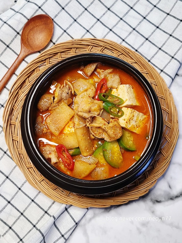 대패된장찌개 대패삼겹살요리 육수없이 진한 맛에 놀라요 저녁메뉴추천