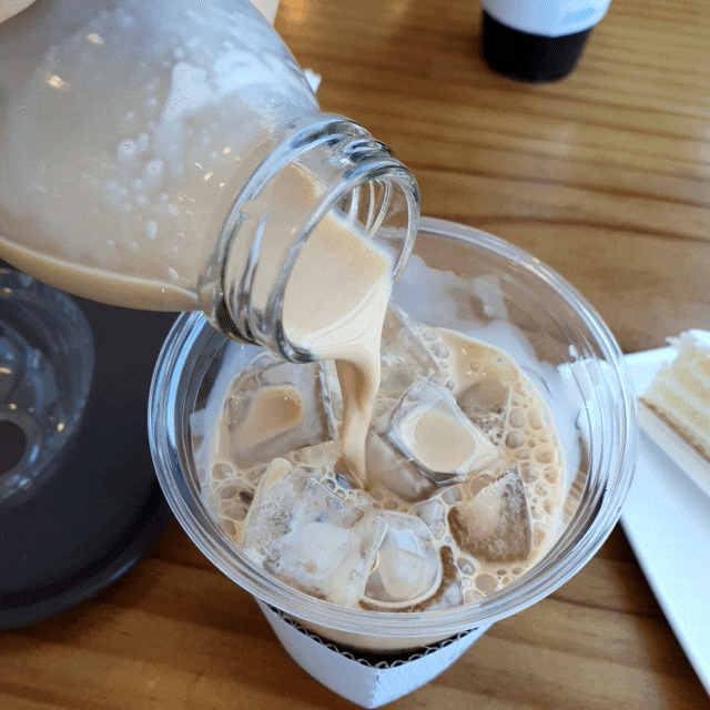  강릉 안목해변 카페 : 핸드드립 산토리니
