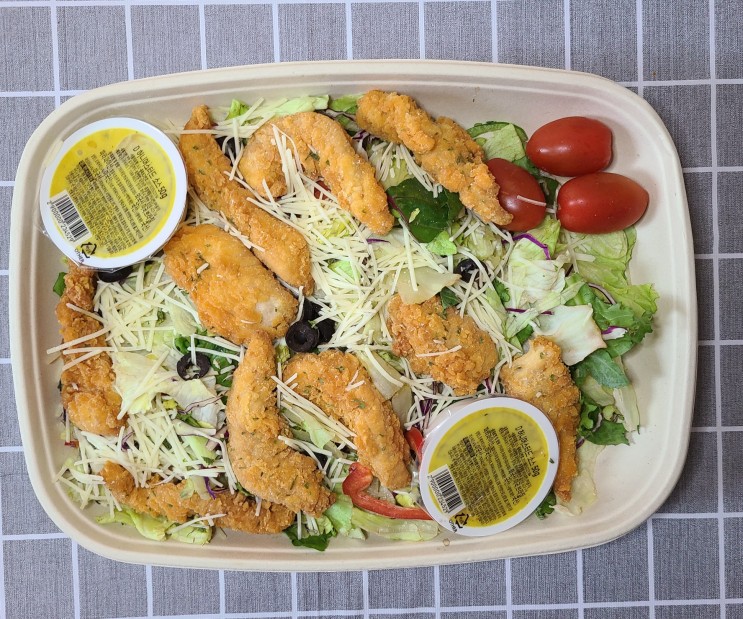 [이마트 트레이더스 샐러드] 치킨텐더 샐러드 🥗 칼로리 및 맛 후기