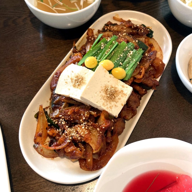  경주여행 황리단길 맛집 추천 / 동양백반 / 한정식 / 돼지 두루치기 / 불고기 곱창 전골 / 맛있었어요~!
