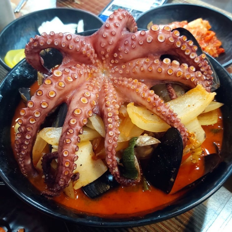  반월동 중국집 해를품은짬뽕 통문어 비주얼 굿~