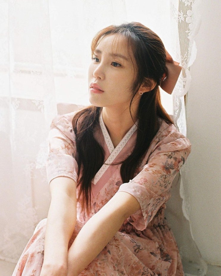  생활 한복 화보 찍은 전효성