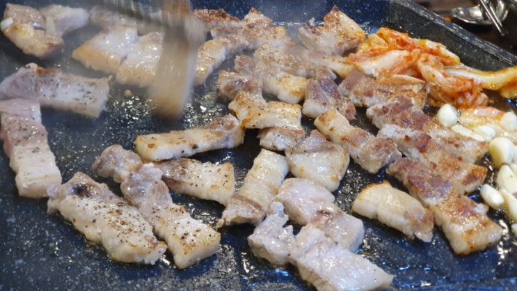  [퍼줄래 대박집] 망원동 망원역 근처 대패삼겹살 냉동 삼겹살 (냉삼) 맛집