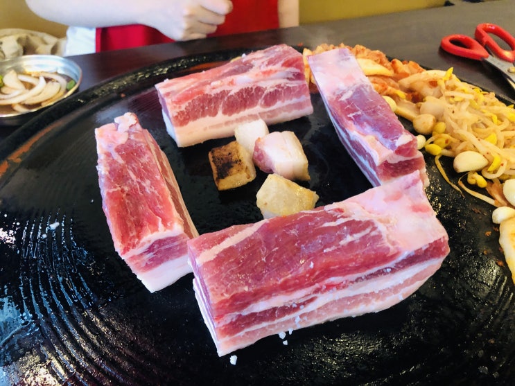  인천 부평 솥뚜껑 삼겹살 맛집 강추 비주얼 대박!!