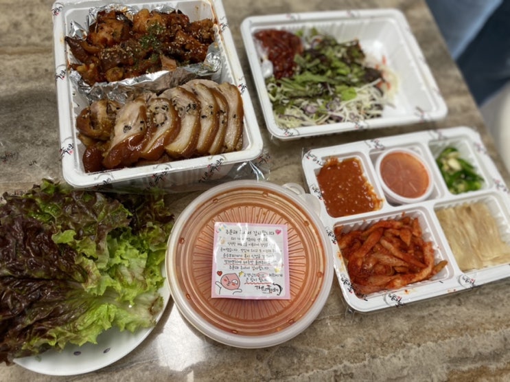  국내산 생족 직접삶아 당일판매하는 청주 금천동 맛집 더맛있는족발보쌈