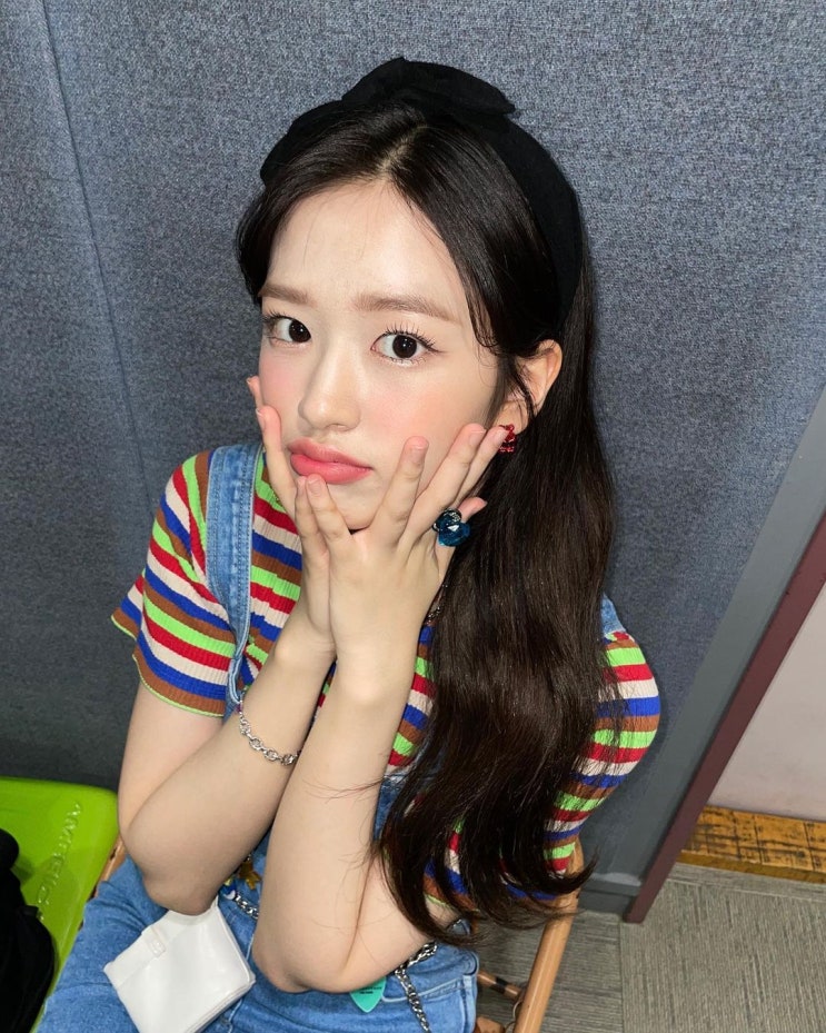 210606 안유진 인스타그램