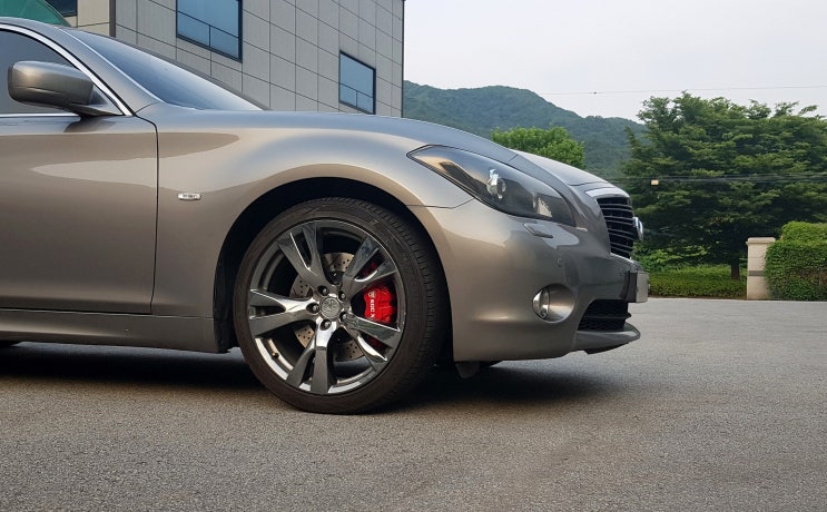  인피니티 m37 q50 등 300마력급 차량의 'KGC 4P 브레이크' 튜닝