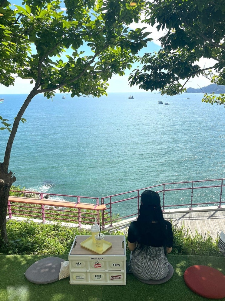  영도카페, 고우슬로 흰여울길 바다뷰 카페갔어요. 주차장