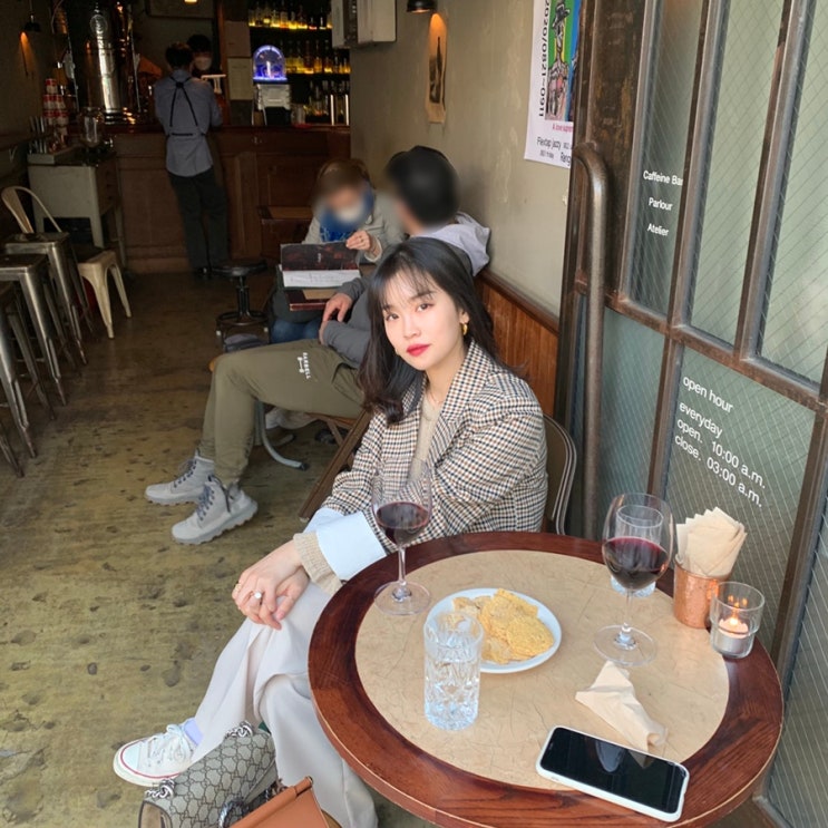  [21년 4월] #1 콘래드호텔/여의도더현대서울/한남동논픽션/한남동콘하스/이태원아파트/이태원농담