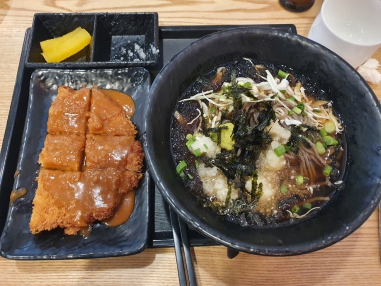 [논현동] 서울 왕 돈까스 - 냉모밀, 돈까스
