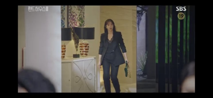  펜트하우스 시즌3, 2회 : 이지아, 김소연, 유진, 한지현 패션짚어봐요!