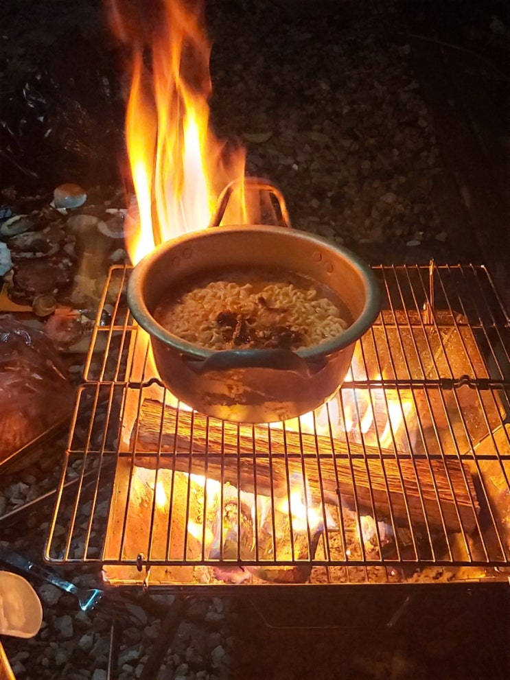  난지금 어디?남해 camping 중!