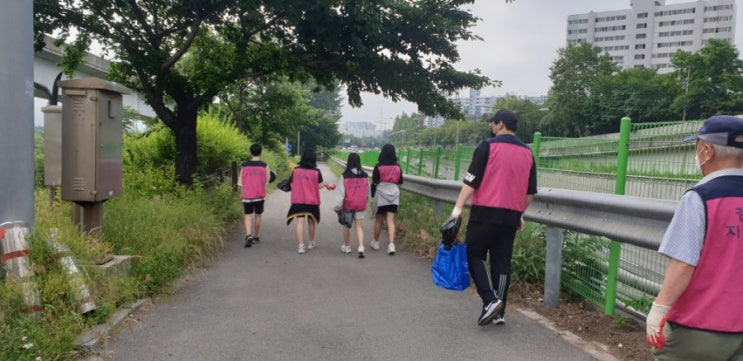 탄천 줍깅하러 갑니다. 탄천 줍깅하러 갑니다.
