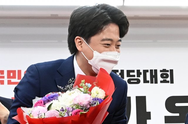 <b>이준석</b> “임재범 <b>패러디</b>? 창의력에 한계가 와서…”