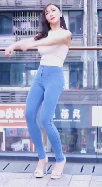  깨발랄하게 춤추는 대륙녀의 반전 매력