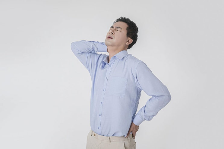  팔이저릴때는 목디스크 의심!!