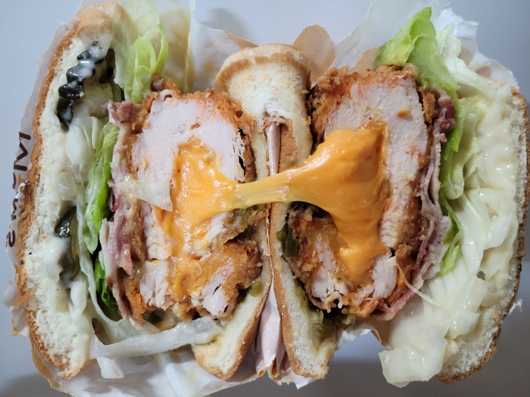  맘스터치 치즈홀릭버거 내 입맛에 딱