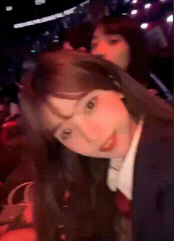  2002년생 여캠 bj방예은 고양이 포즈 움짤 사진모음