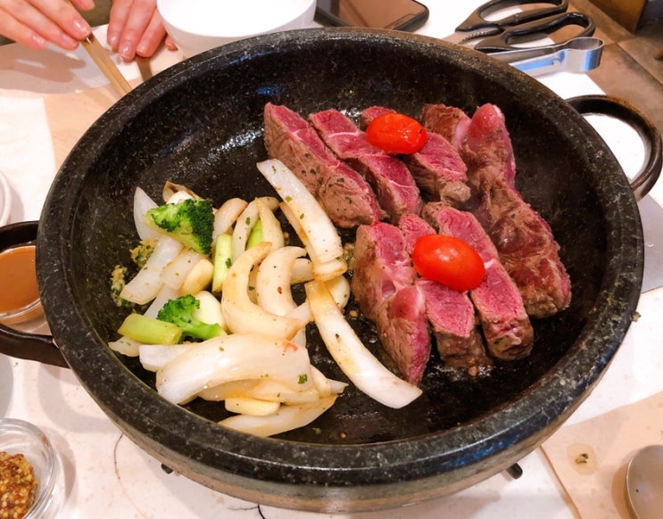  [맛집] 샤로수길 온돌 샤로수길 고기집 (메뉴판/ 부채살/ 고추장전골/ 온세트) - 고기에 넋놓고있다가 찌개에 감탄 - 내돈내산