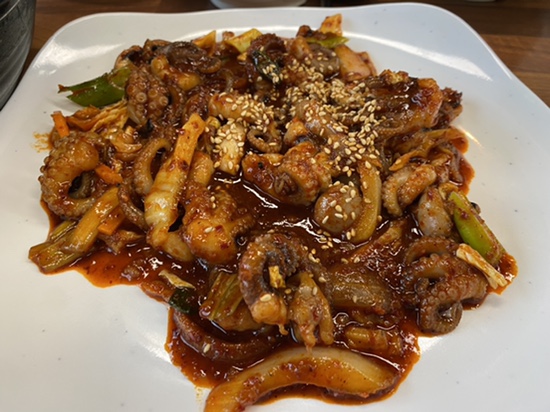 충청남도 공주 홍기와쭈꾸미_불맛나는 매콤달콤 쭈꾸미볶음 맛집, 묵사발정식세트, 만원의행복 충청남도 공주 홍기와쭈꾸미_불맛나는 매콤달콤 쭈꾸미볶음 맛집, 묵사발정식세트, 만원의행복