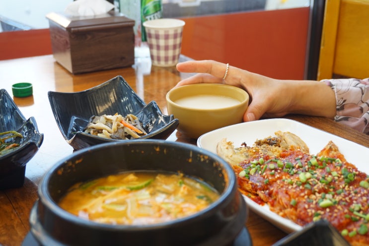  북한산성맛집 북한산 산책로/ 등산로 입구 북한산닭명가