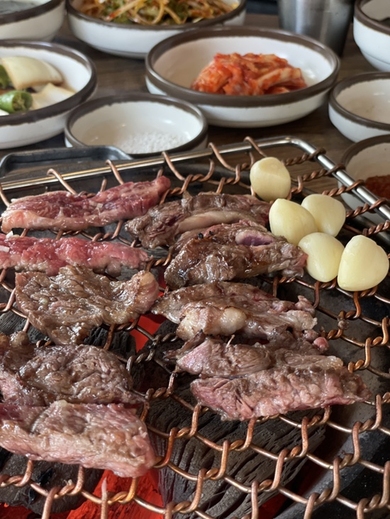  잠실/경주산 한우 갈비살 한가지메뉴로 승부하는 '늘푸른목장' 리뷰