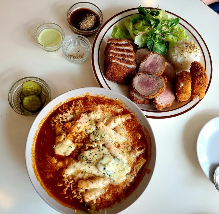 대구 성서 계대 해피치즈스마일 돈까스랑 떡볶이 먹고왔어요 대구 성서 계대 해피치즈스마일 돈까스랑 떡볶이 먹고왔어요
