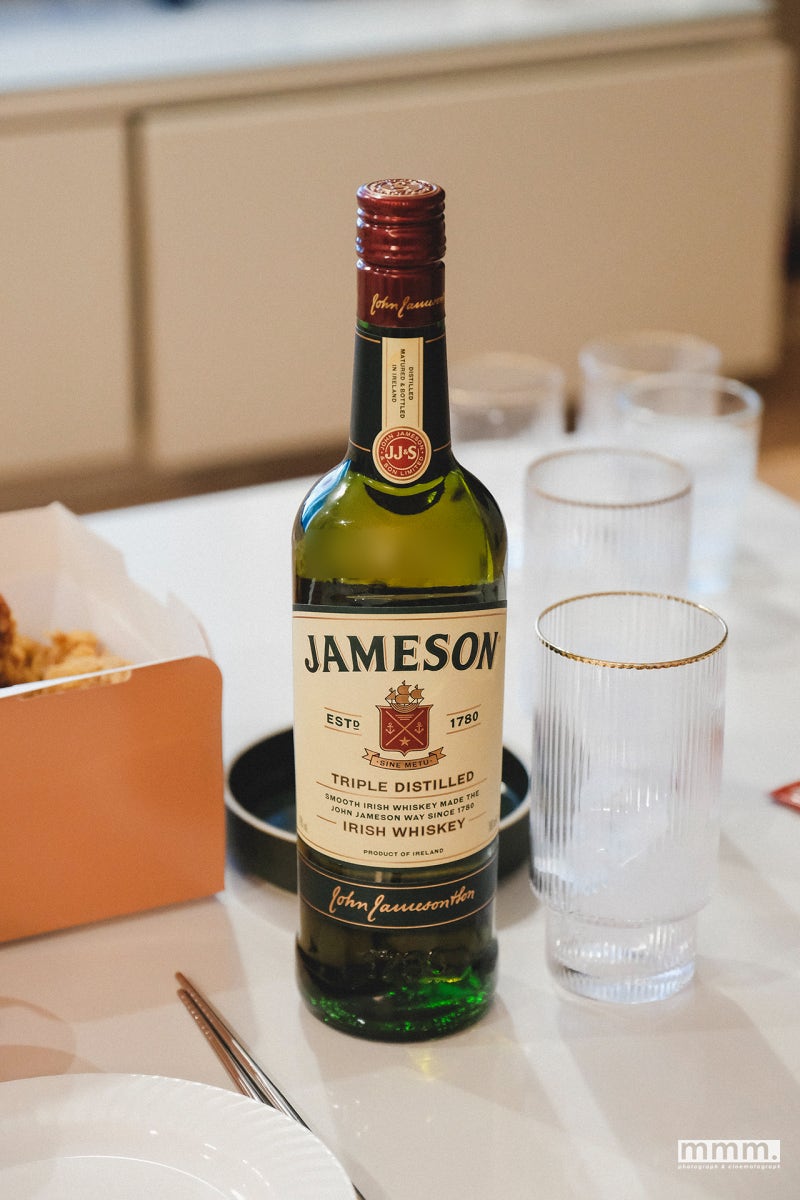 편의점 3대장 위스키를 드디어 다 먹었다. 제임슨, 발렌타인 파이니스트, 조니워커레드 그리고 안주로 먹은 bhc 포테킹과 노브랜드 김치  우동나베. : 네이버 블로그, image size:800x1200