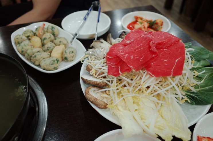  목동역맛집 , 샤브샤브 + 만두전골 먹을 수 있는 홍봉자 치즈굴림만두