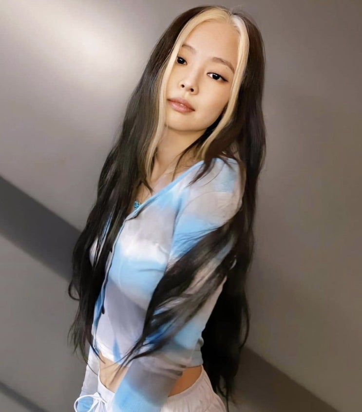  블랙핑크제니,몬스타엑스형원 앞머리탈색 ,부분탈색으로 인싸머리