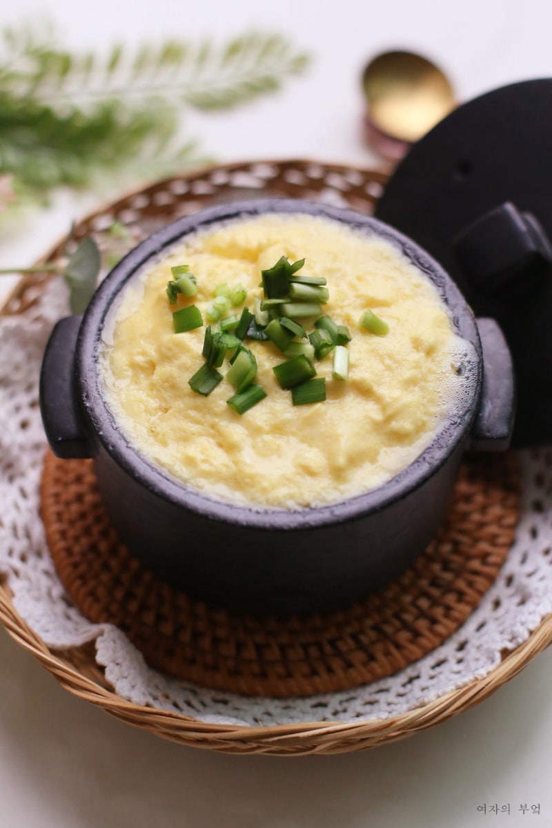 부드러운 계란찜 만들기 뚝배기로! 물비율 어떻게? : 네이버 블로그 부드러운 계란찜 만들기 뚝배기로! 물비율 어떻게? : 네이버 블로그