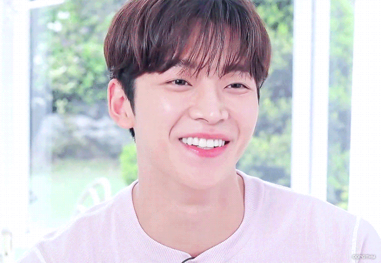  니어리스트 벗 로스트 x SF9 로운 ) 인터뷰; 사랑스'로운' 인터뷰