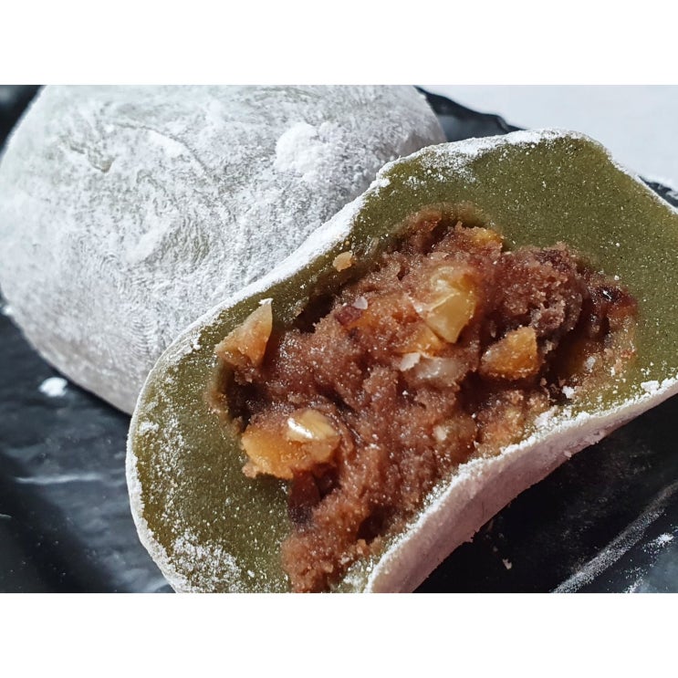  최근 인기있는 프리미엄 견과류듬뿍 왕 쑥영양모찌 찹쌀떡 호두왕 영양모찌떡 뚱모찌 귀빈접대 특대 쑥향찹쌀떡모찌 100g*20개 다이어트 호두밤 어린이간식 부모님간식 답례품 기념 아이