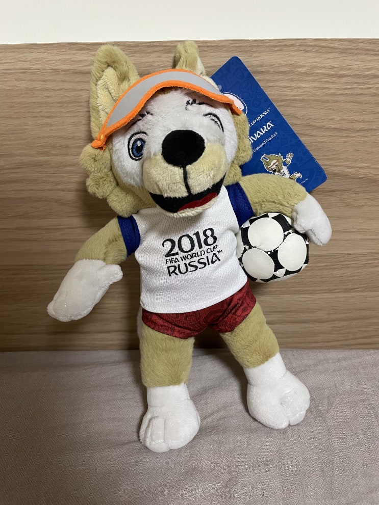  [굿즈]현지(?)에서 사온 2018 러시아월드컵 마스코트 자비바카(Zabivaka) 인형 및 월드컵 굿즈들