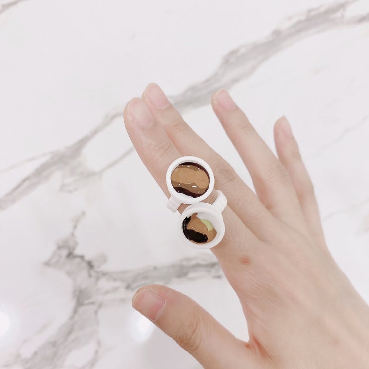 눈썹문신 후 간지러움? / 색소 알레르기가 있다면 패치테스트가 필요합니다! 눈썹문신 후 간지러움? / 색소 알레르기가 있다면 패치테스트가 필요합니다!