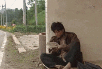 [유머] 손현주 거지 짤의 진실.gif