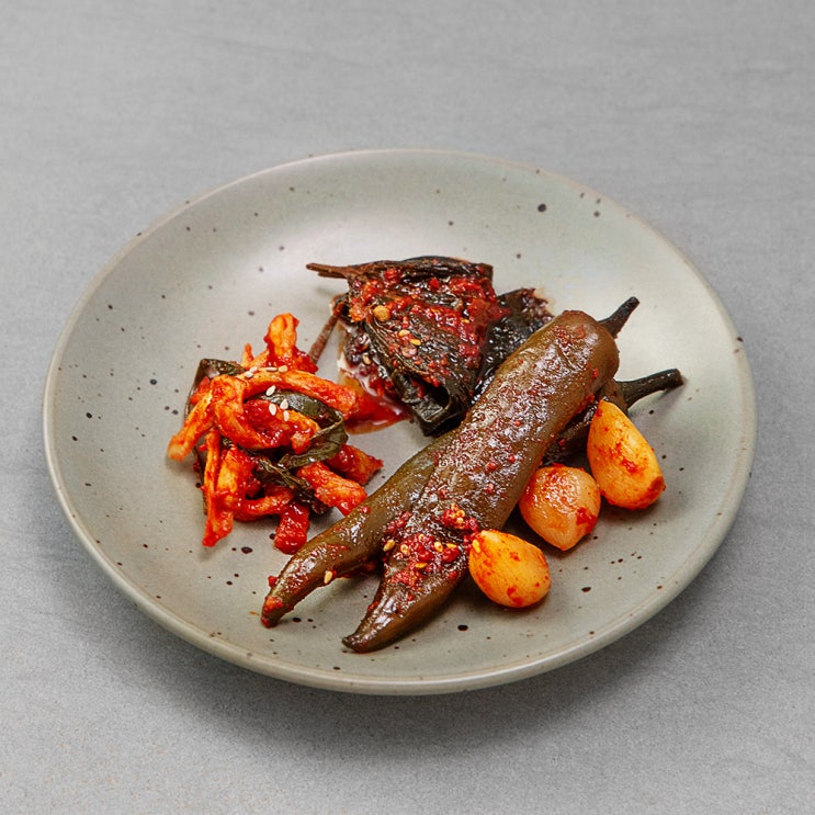인기 급상승인 녹선 절임반찬 알마늘 고추무침 100g + 맛무말랭이무침 150g + 양념깻잎무침 150g, 1세트 좋아요 인기 급상승인 녹선 절임반찬 알마늘 고추무침 100g + 맛무말랭이무침 150g + 양념깻잎무침 150g, 1세트 좋아요