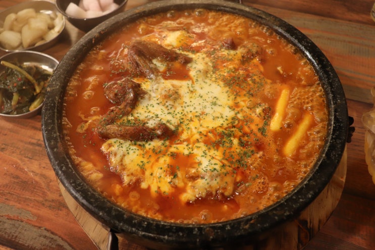  명지치킨 낭만장작 :: 누룽지통닭 존맛