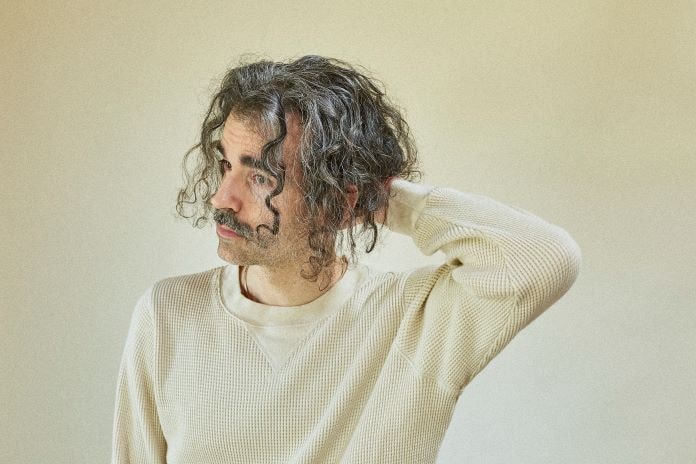  Geographer, 새로운 비디오 'Hollow (Do You?)' 데뷔