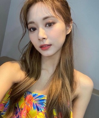 TWICE 子瑜 官方Instagram照片手機桌布