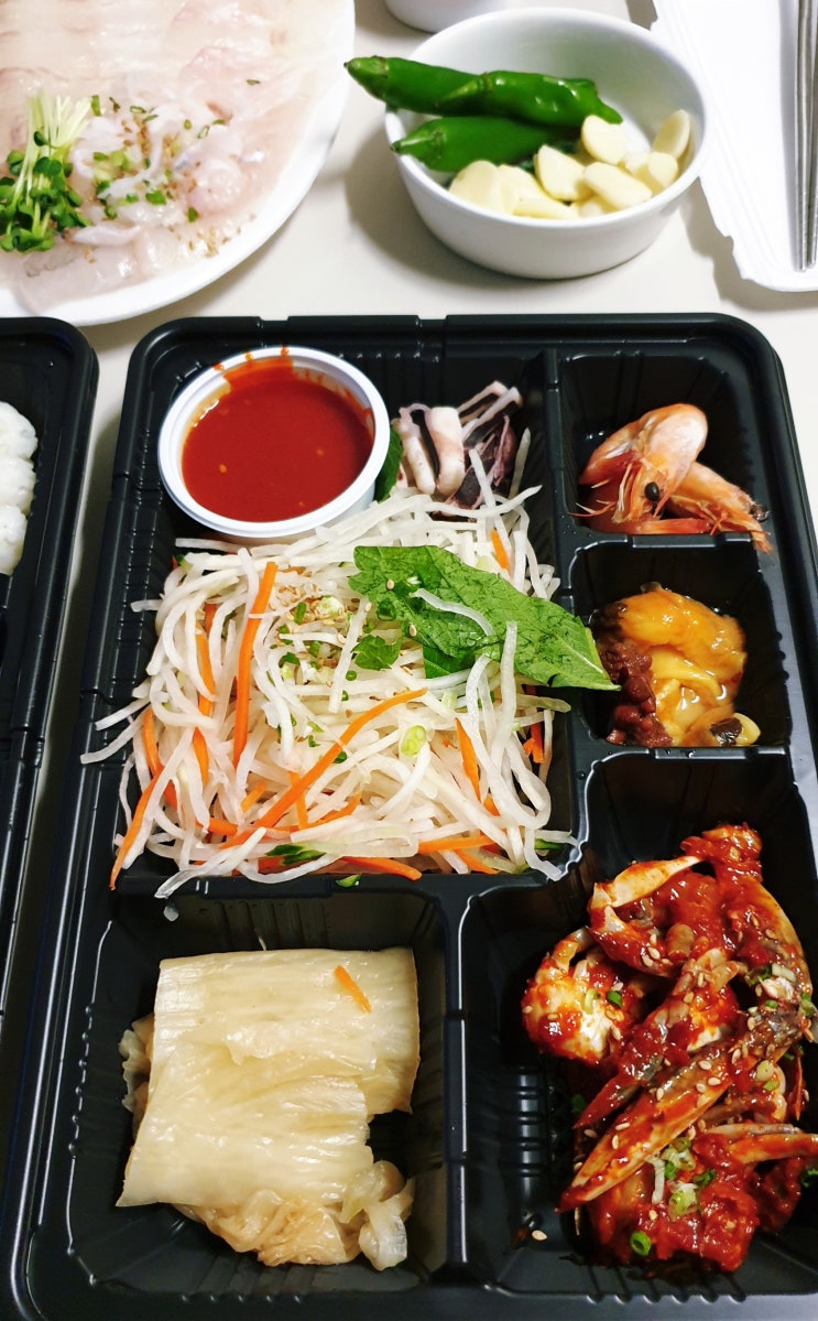  생선회 배달 비가 계속 오는 습한 날씨 드시는 음식이 있으신가요?