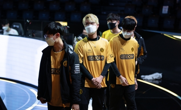 한화생명, 3전 전패-세트 6연패로 최하위로 한화생명, 3전 전패-세트 6연패로 최하위로