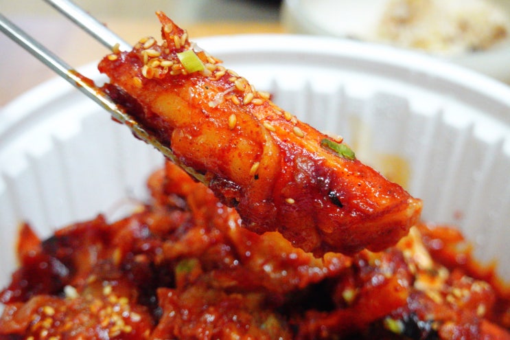  부산 동래 아구불고기 맛집: "선주네 생아구찜" 매콤한 소스와 생아구의 환상의 콜라보!