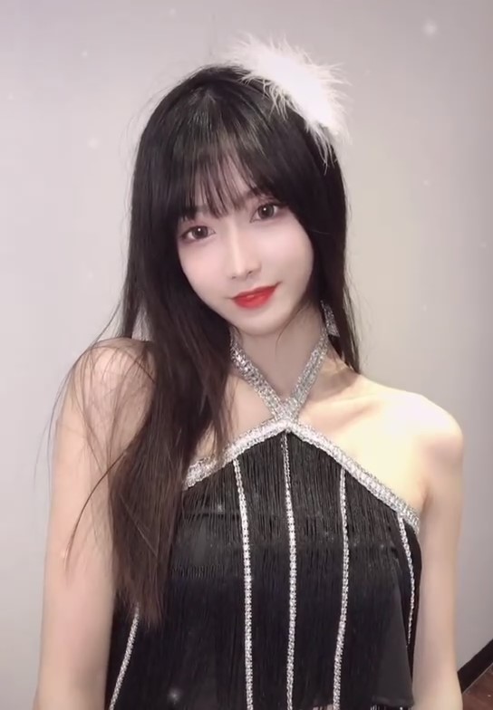  원족발집 알바녀 여캠 BJ김이슬 민소매 귀염섹시 사진모음