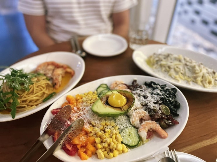  학동역 파스타 맛있는 곳 <파사드인파사드> 콥샐러드도 추천!