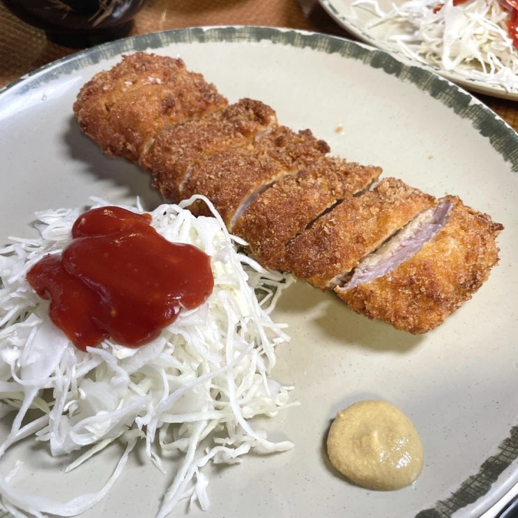 신사역 맛집 한성돈까스 다녀오다 신사역 맛집 한성돈까스 다녀오다