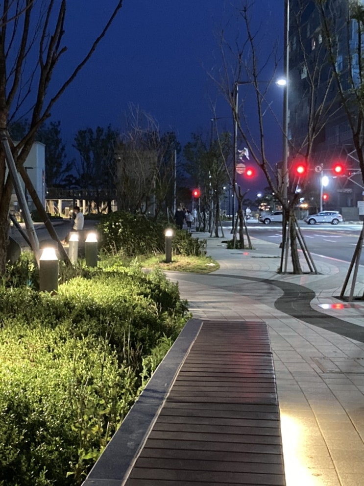  결국 먹고 살자고 하는 거