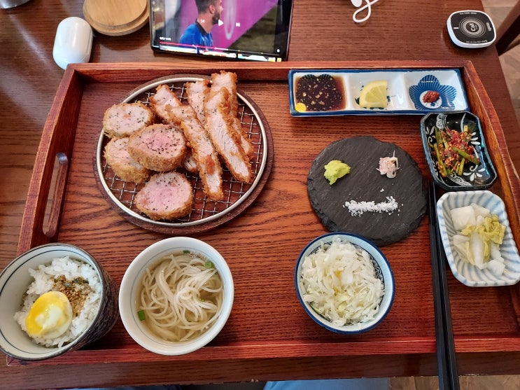  고독한 초딩입맛 아재 종로2가 젊음의 거리 경양회관 등심 안심 돈까스 돈카츠 솔직 맛 평가 리뷰 제 점수는요
