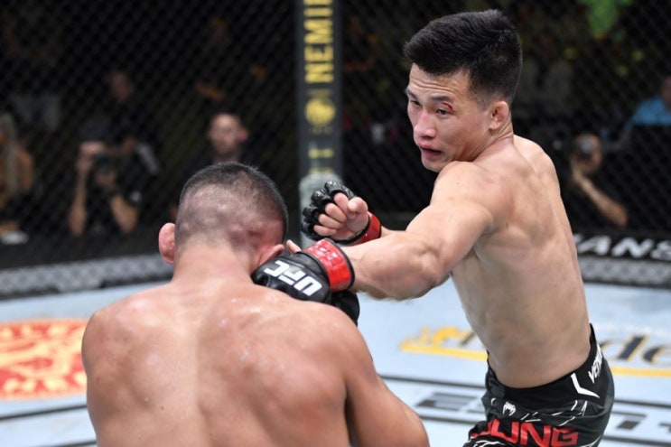 코리안 좀비 경기 후 인터뷰: 2라운드에 어깨 빠져...볼카노프스키 vs 오르테가 백업 원해 코리안 좀비 경기 후 인터뷰: 2라운드에 어깨 빠져...볼카노프스키 vs 오르테가 백업 원해