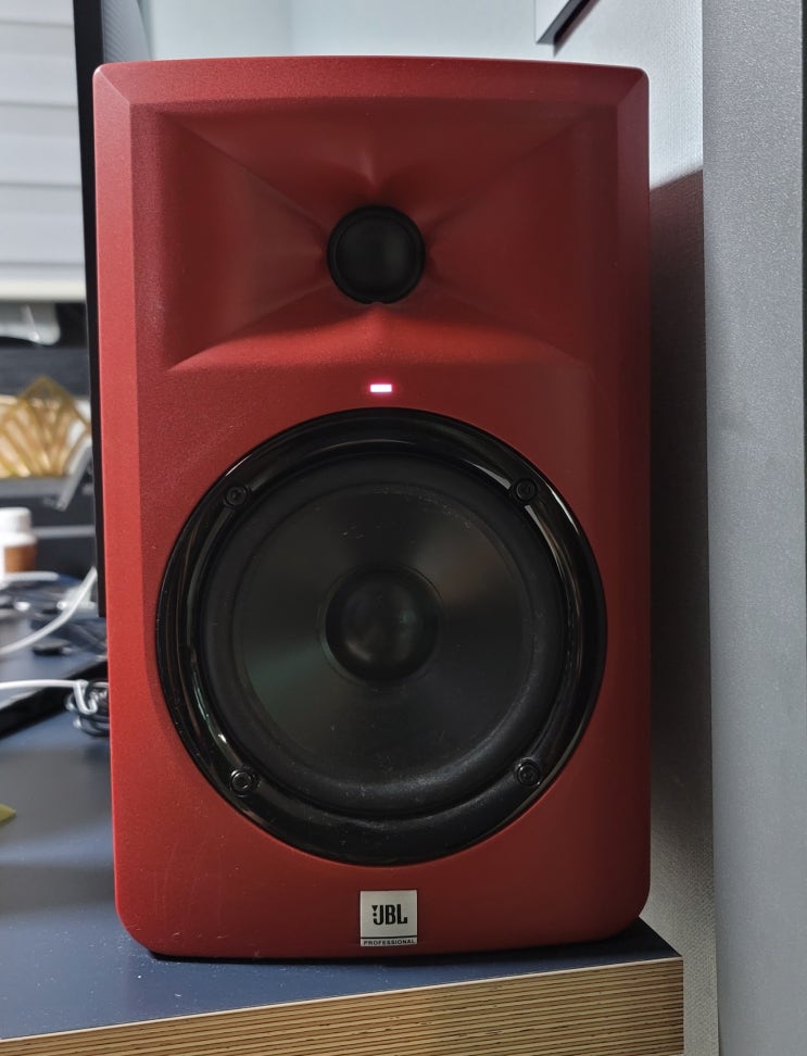  중저가 액티브 스피커 추천 JBL LSR305 Active Studio Monitors